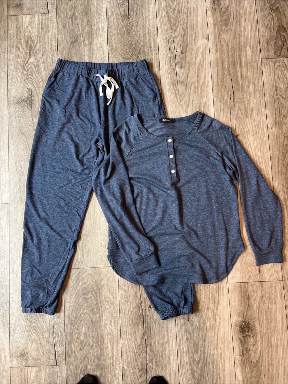 AUTOMET Women’s 2 Piece Lounge Set Navy Blue Henley Top Jogger Pants Size L